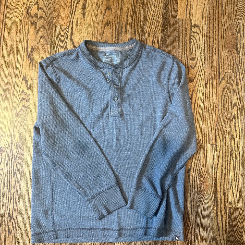 Eddie Bauer gray Henley men’s large